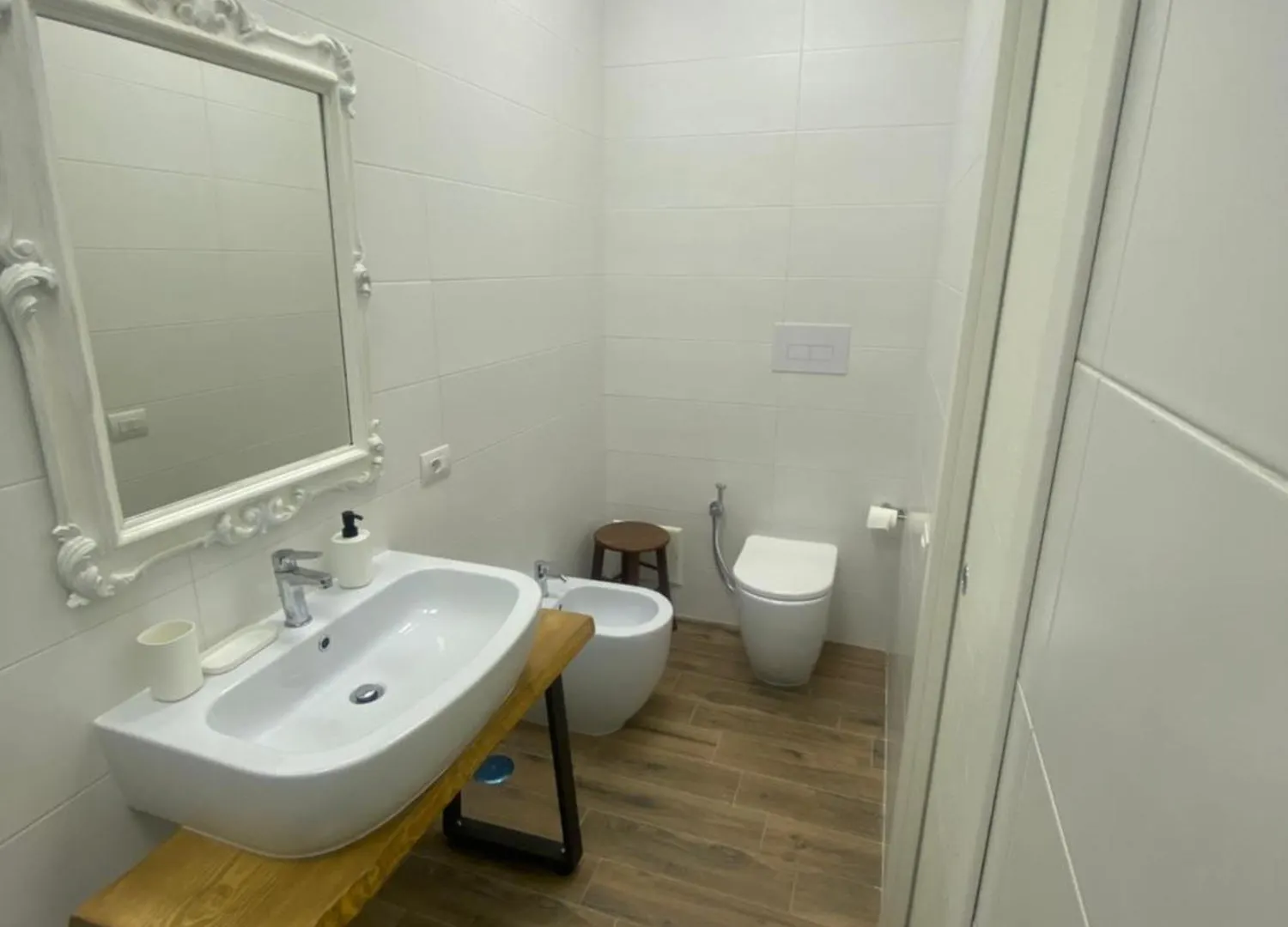 La Suite Di Laura Naples Bed & Breakfast